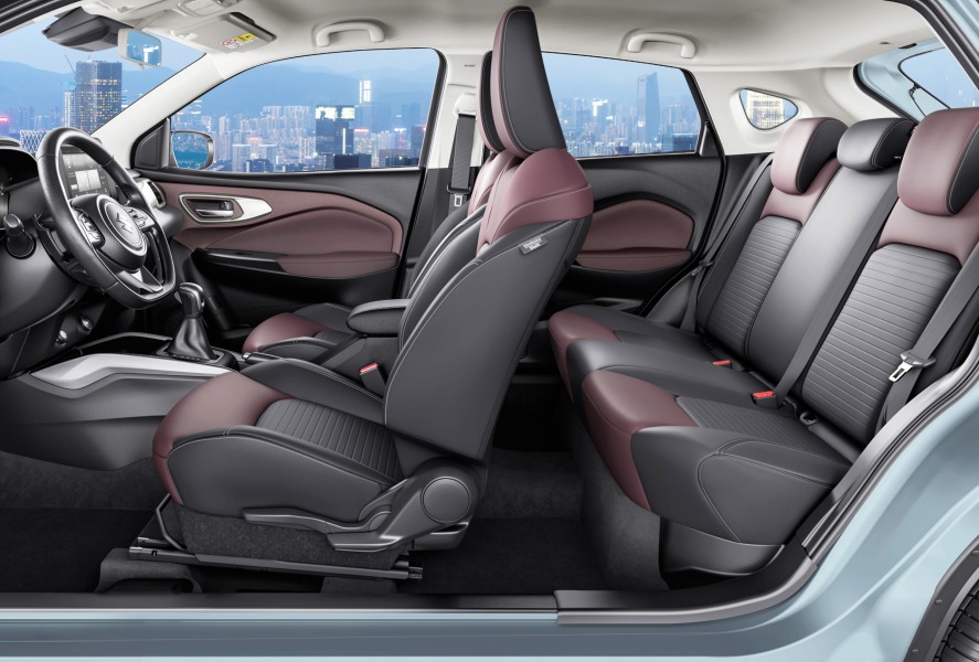 Suzuki Fronx Ghế da cao cấp với 5 chỗ ngồi