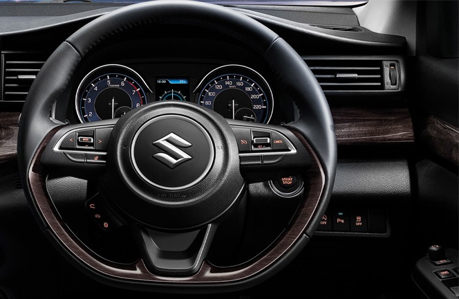 Suzuki XL7 HyBrid VÔ LĂNG D-CUT